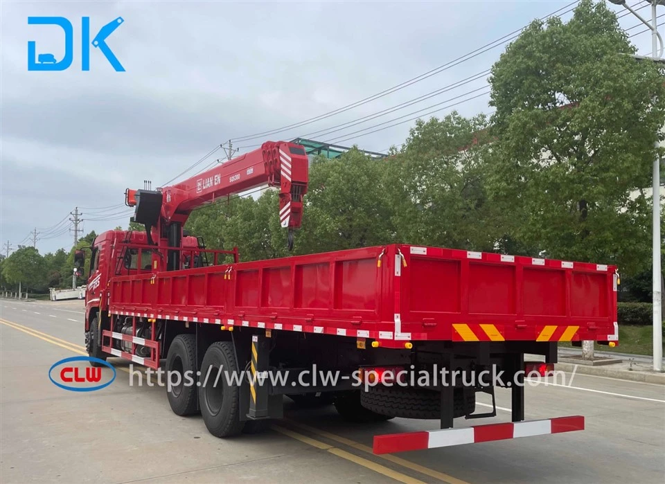 6X4 Dongfeng 25-ton truck-mounted crane transporter right rear